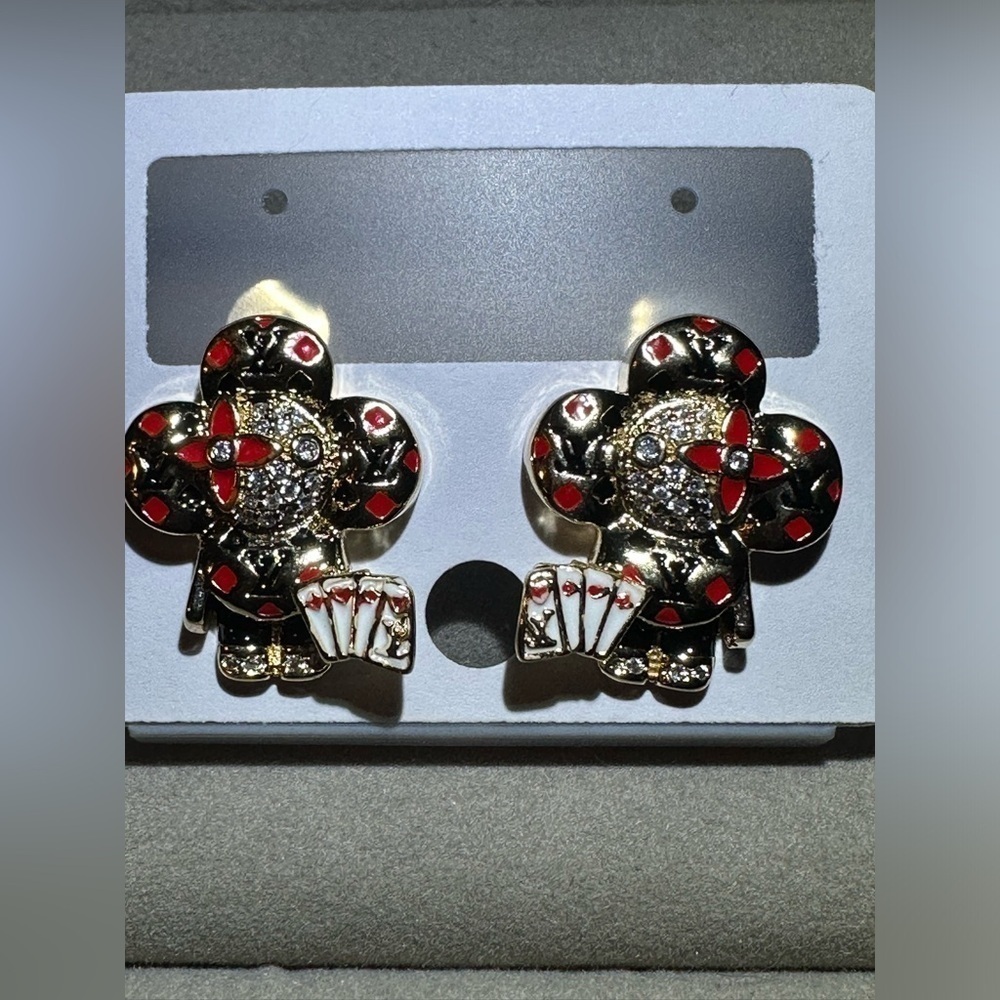 14K Gold Poker Player Cards Flower Doll Clover Pavé Iced Out Bling Stud Earring - Picture 6 of 11